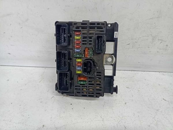 BOITIER ELECTRONIQUE CITROEN / PEUGEOT BSM-L06-00 - Vue 1